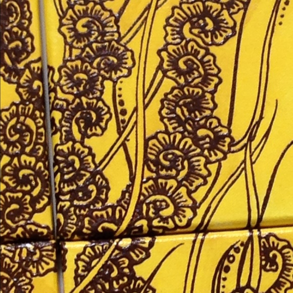 Jellyfish Acrylic Henna Painting, Mixed media - Picture 8 of 8